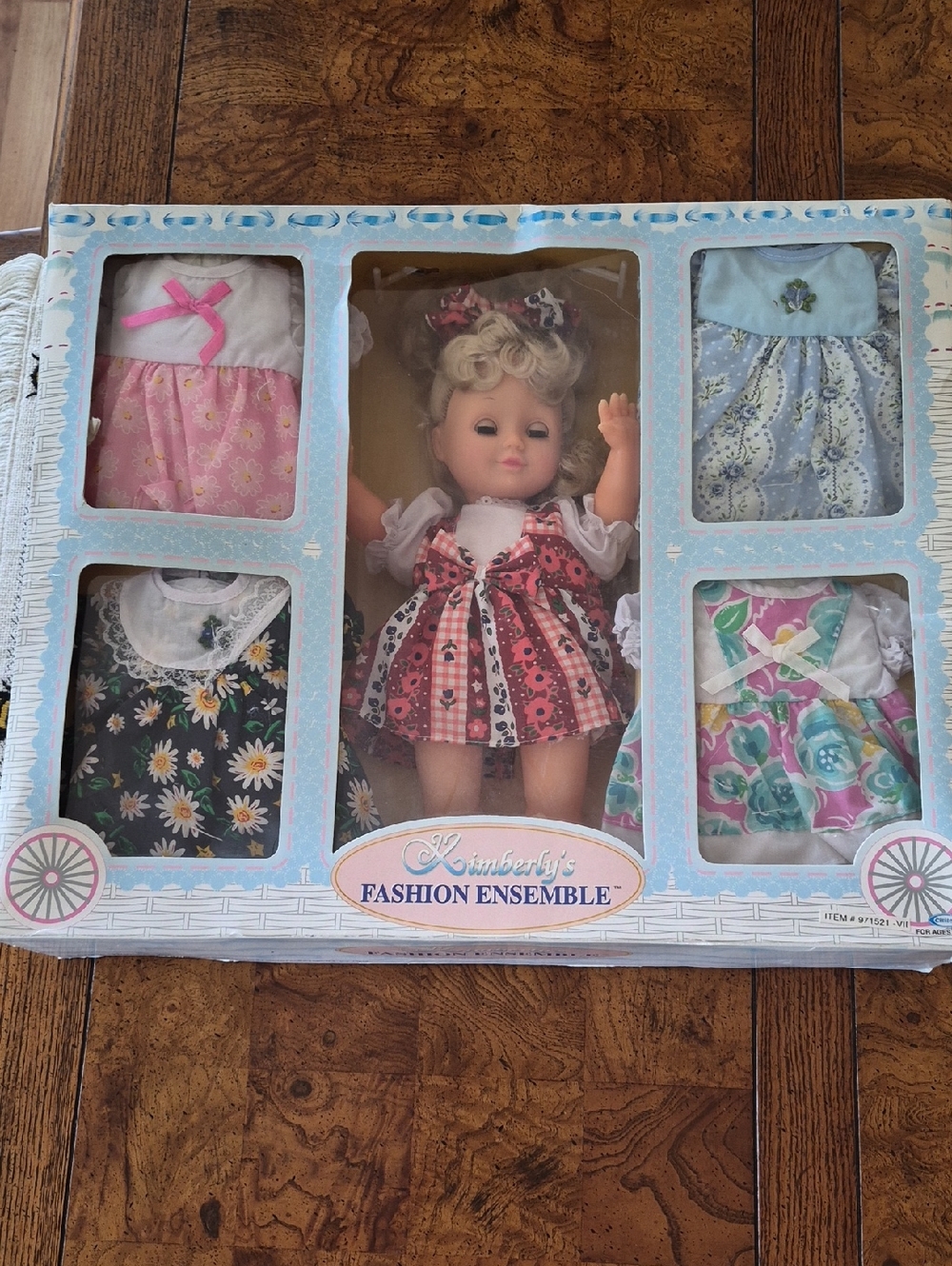 Vintage Kimbery Fashion Ensemble Doll with  4 Outfit 1990 New